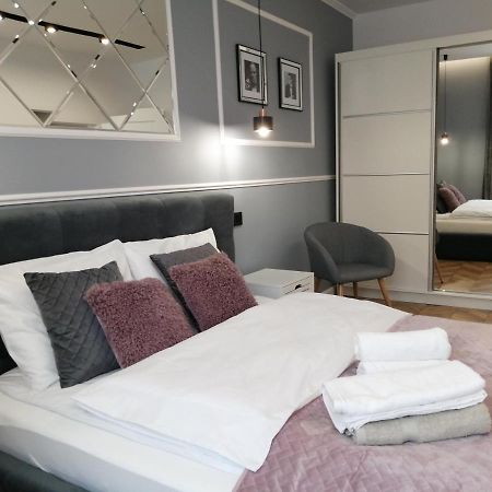 Apartament Lucy - Scisle Centrum Czestochowy Ченстохова Екстер'єр фото